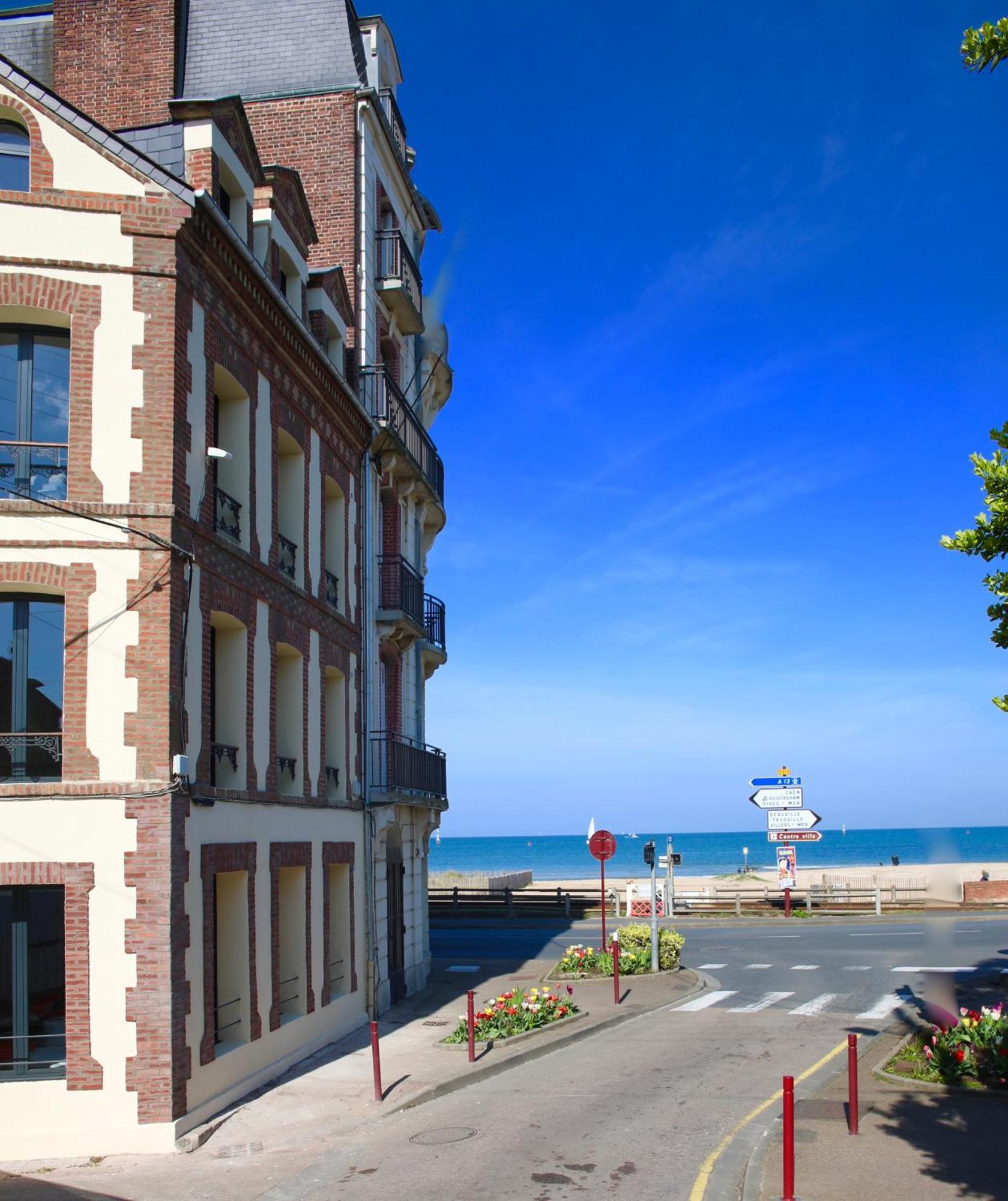 Nid Douillet A 30 Metres De La Grande Plage De Houlgate - Residence La Vague - Extérieur photo